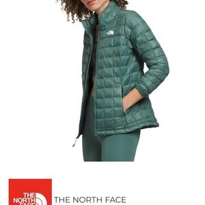 🧑🏻‍🎄NEW!💚Never Worn!!The Northface Thermoball ECO 2.0 Women’s Jacket 2023